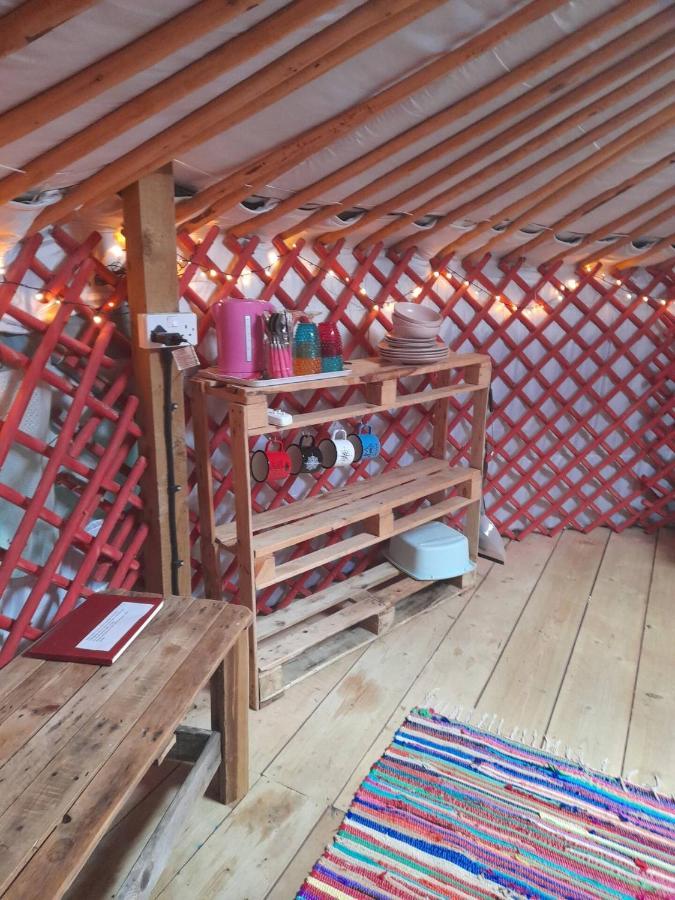 Hôtel Alder Yurt Wych Elm Glamping à Helston Extérieur photo